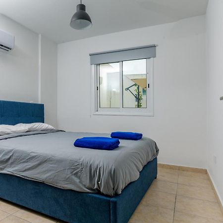 Olympia Flat 104 Apartment Larnaca Ngoại thất bức ảnh