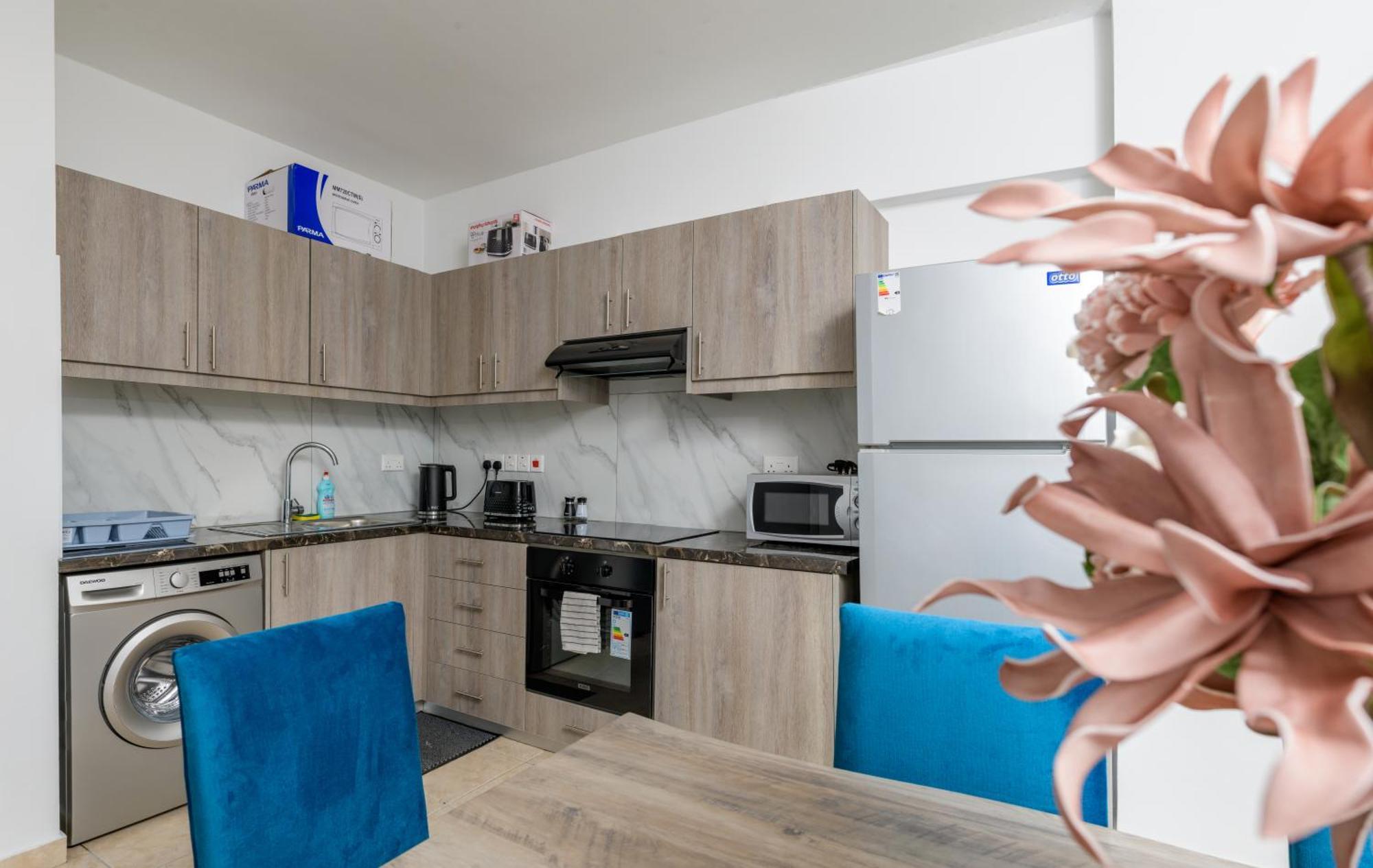 Olympia Flat 104 Apartment Larnaca Ngoại thất bức ảnh
